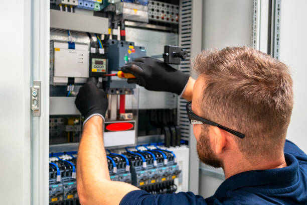 Best Circuit Breaker Repair  in Coffeyville, KS
